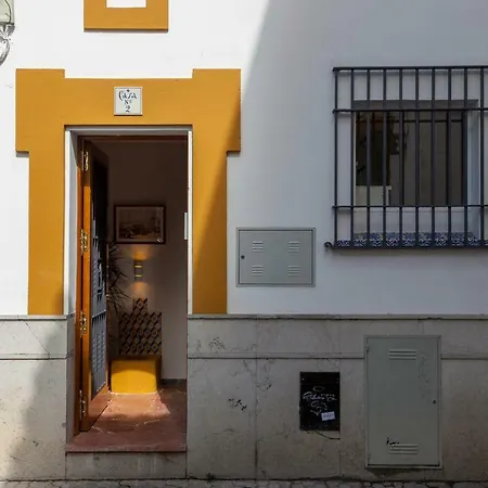 Precioso Santa Cruz. * Sevilla
